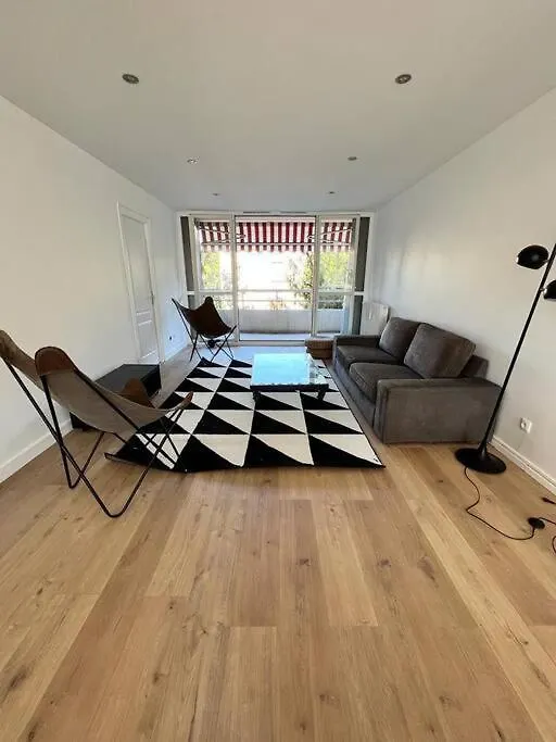 Appartement Neuf & Calme / Grand Balcon & Parking Villefranche-sur-Saone France