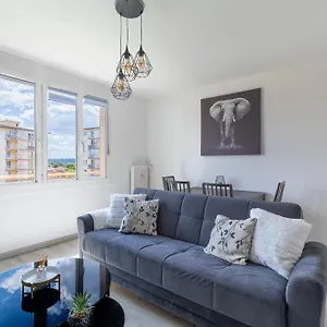 Appartement Proche Autoroute Et Parking, Villefranche-sur-Saône